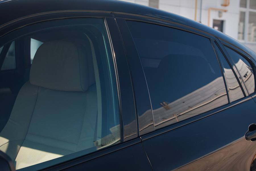 Les 5 principaux avantages de faire teinter les vitres de votre voiture